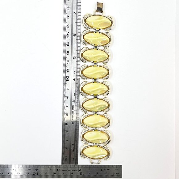 Chunky Iridescent Yellow Bright Gold Tone 7” Statement Bracelet - Picture 8 of 8